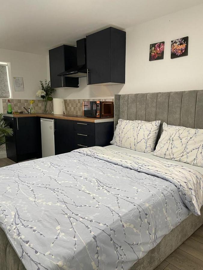 Brand New Studio Apartment With Beautiful Kitchen-Close To Liverpool City Centre Zewnętrze zdjęcie